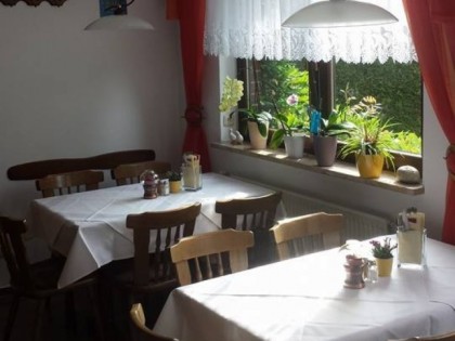 照片: Gasthof zum Rosengarten